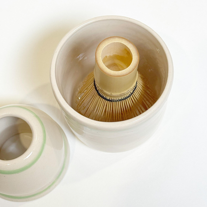 茶筅立 (whisk holder)